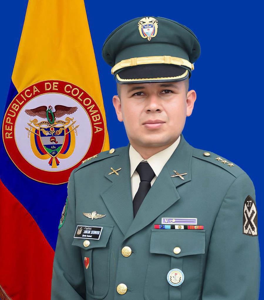 Capitán JHONATAN ANDRES SOTOMAYOR AGUILAR