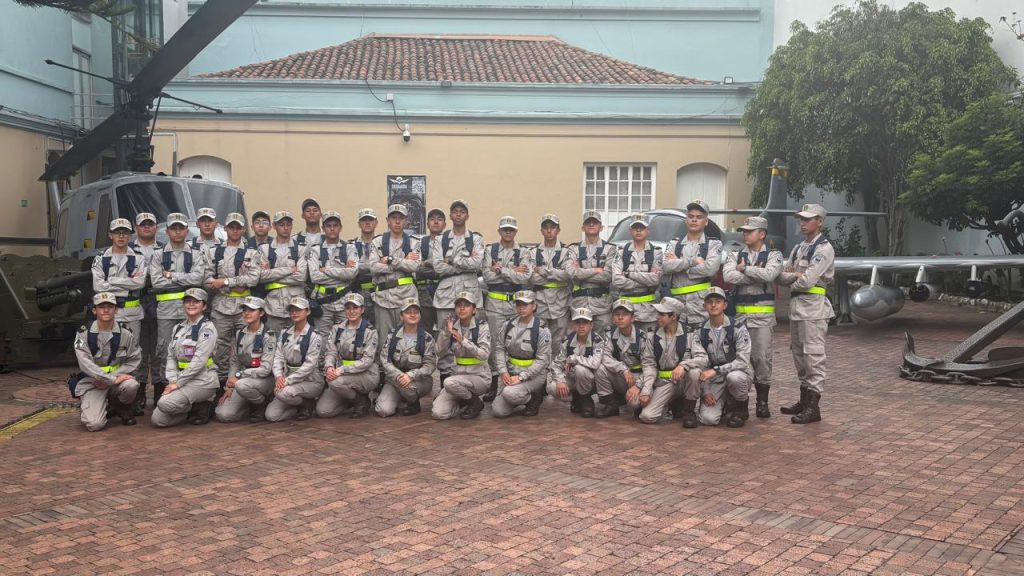 Visita Museo de las Fuerzas Armadas