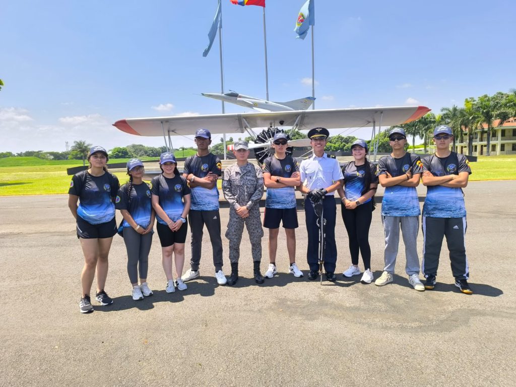 Piloto x Un día FUERZA AEREA AEROESPACIAL