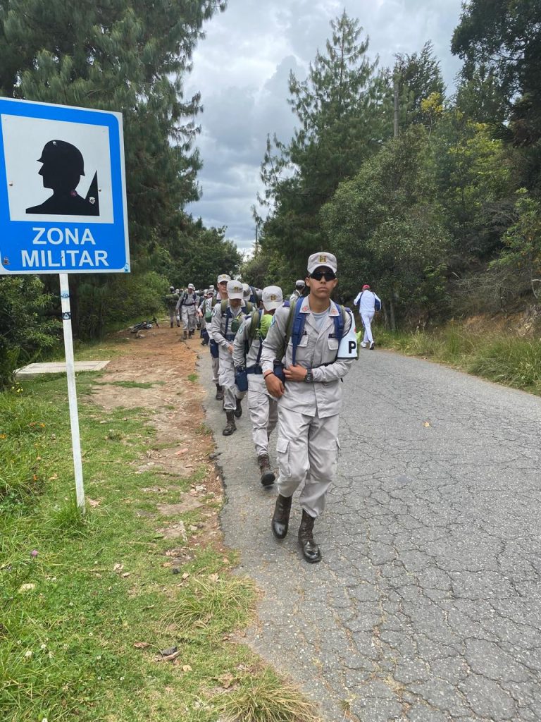 🥾 Disciplina y preparación en cada paso 🇨🇴